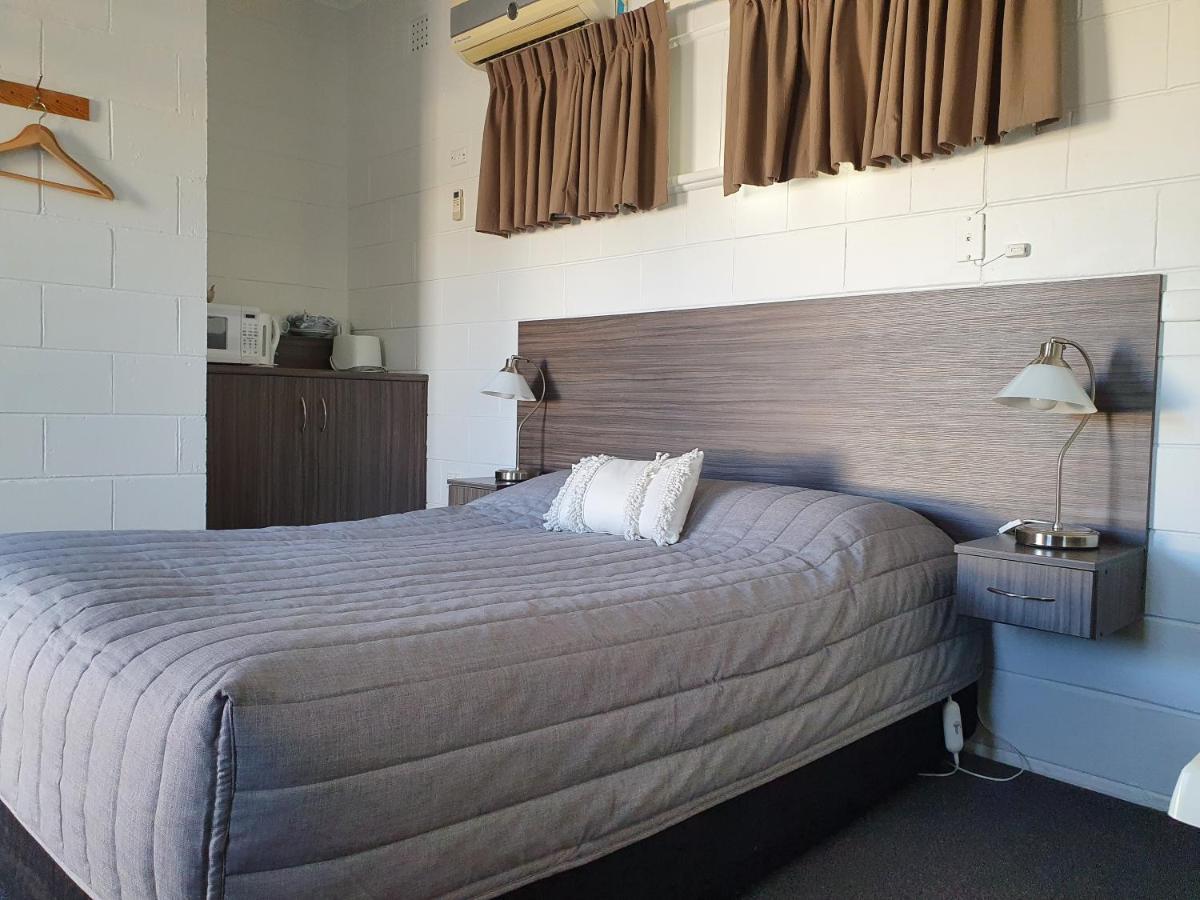 Motel Riverbend Tailen Bend Exterior foto