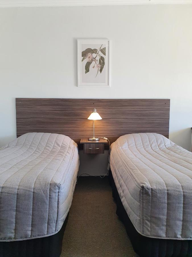 Motel Riverbend Tailen Bend Exterior foto