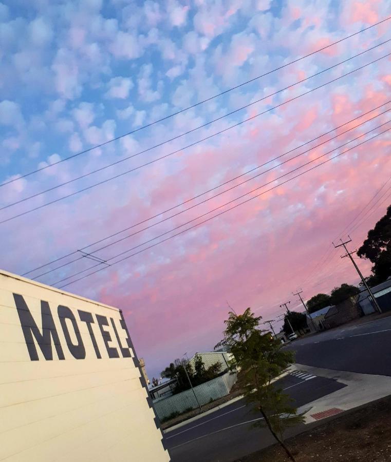 Motel Riverbend Tailen Bend Exterior foto